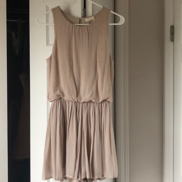 Blush Romper - Picture 1 of 4